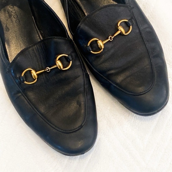 Gucci Black Leather Loafers with horse but Gold hardware - Picture 2 of 8